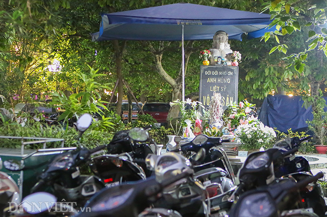 Công viên chục tỷ ở Hà Nội thành tổ hợp nhà hàng tiệc cưới, bãi xe