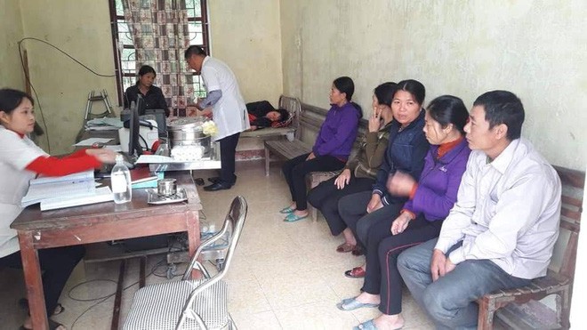 Gần 40 người ngộ độc sau bữa ăn giỗ của hàng xóm