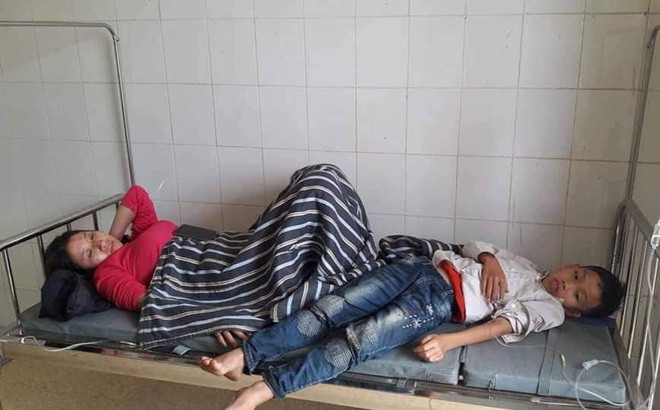 Gần 40 người ngộ độc sau bữa ăn giỗ của hàng xóm