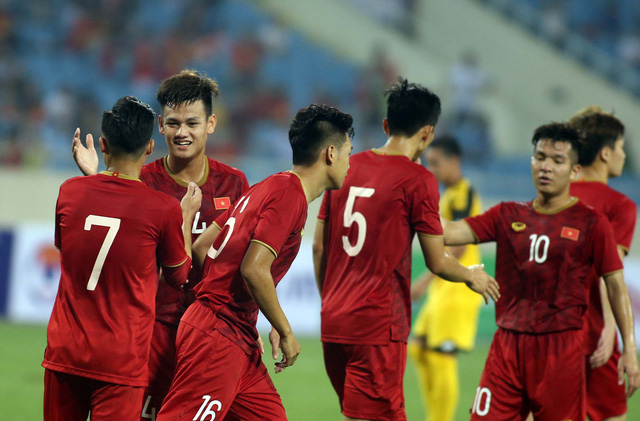 Vì sao cầu thủ U-23 VN mặc áo đấu không có tên sau lưng?