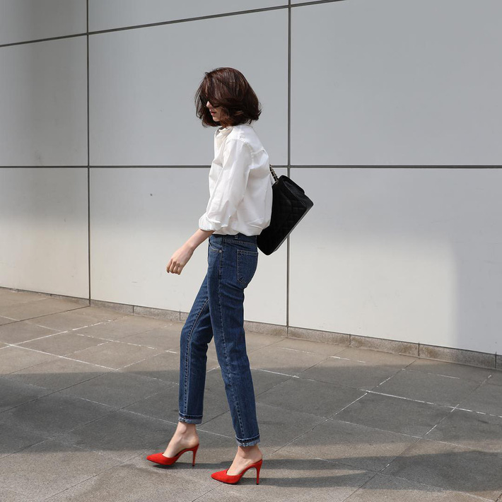 Lên đồ chuẩn như công sở Hàn với 15 gợi ý từ street style tuần này