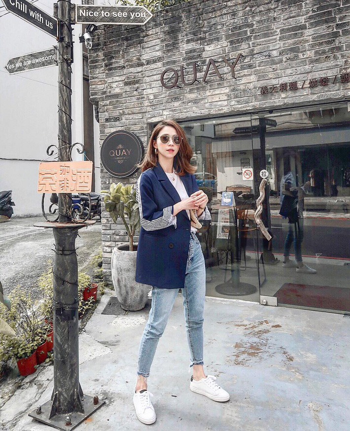 Lên đồ chuẩn như công sở Hàn với 15 gợi ý từ street style tuần này