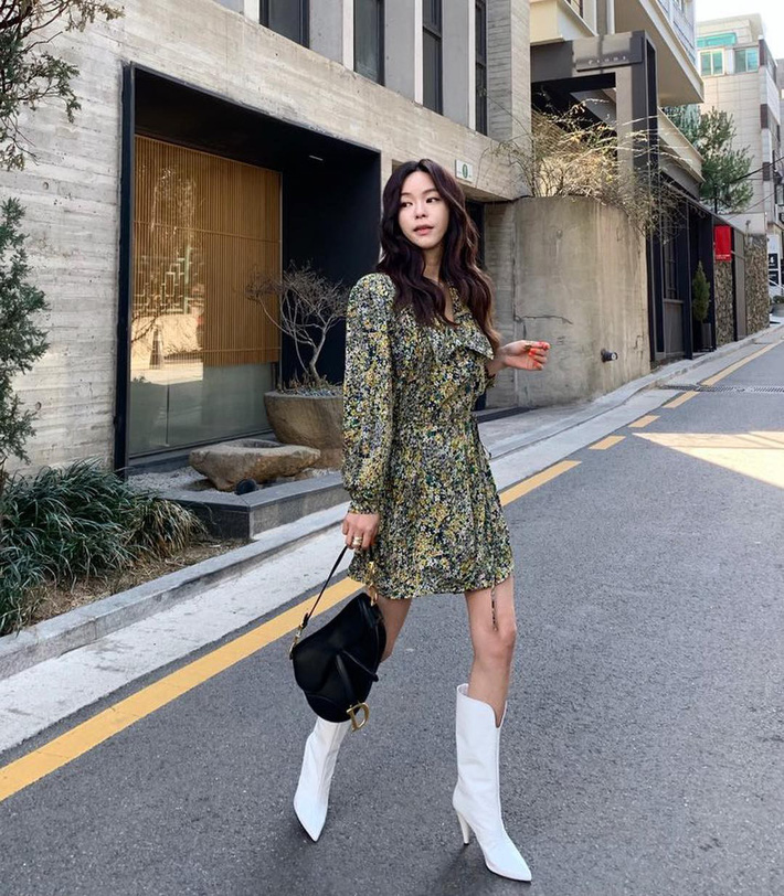 Lên đồ chuẩn như công sở Hàn với 15 gợi ý từ street style tuần này