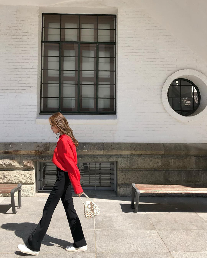 Lên đồ chuẩn như công sở Hàn với 15 gợi ý từ street style tuần này