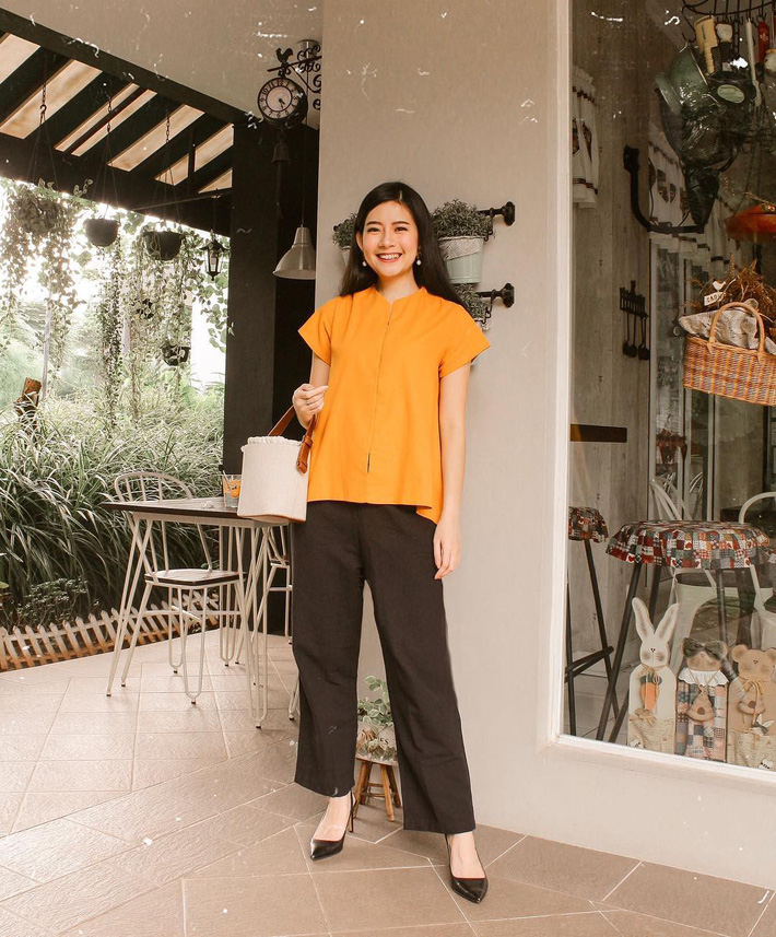 Lên đồ chuẩn như công sở Hàn với 15 gợi ý từ street style tuần này