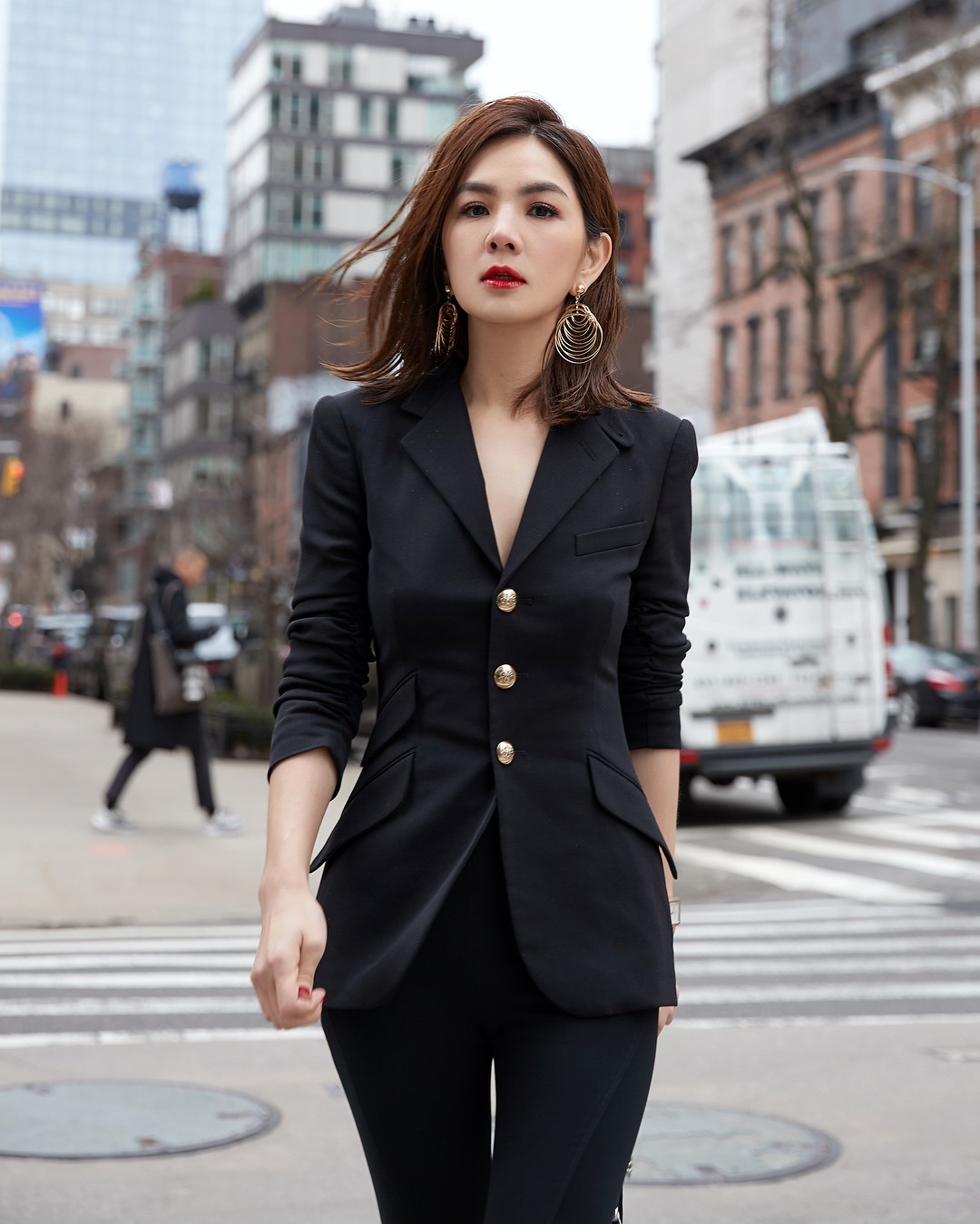 Nàng tomboy Ella (S.H.E) sau 10 năm: Biến hình thành bà mẹ U40 nữ tính, nhưng style chất ngất mới là điều gây trầm trồ