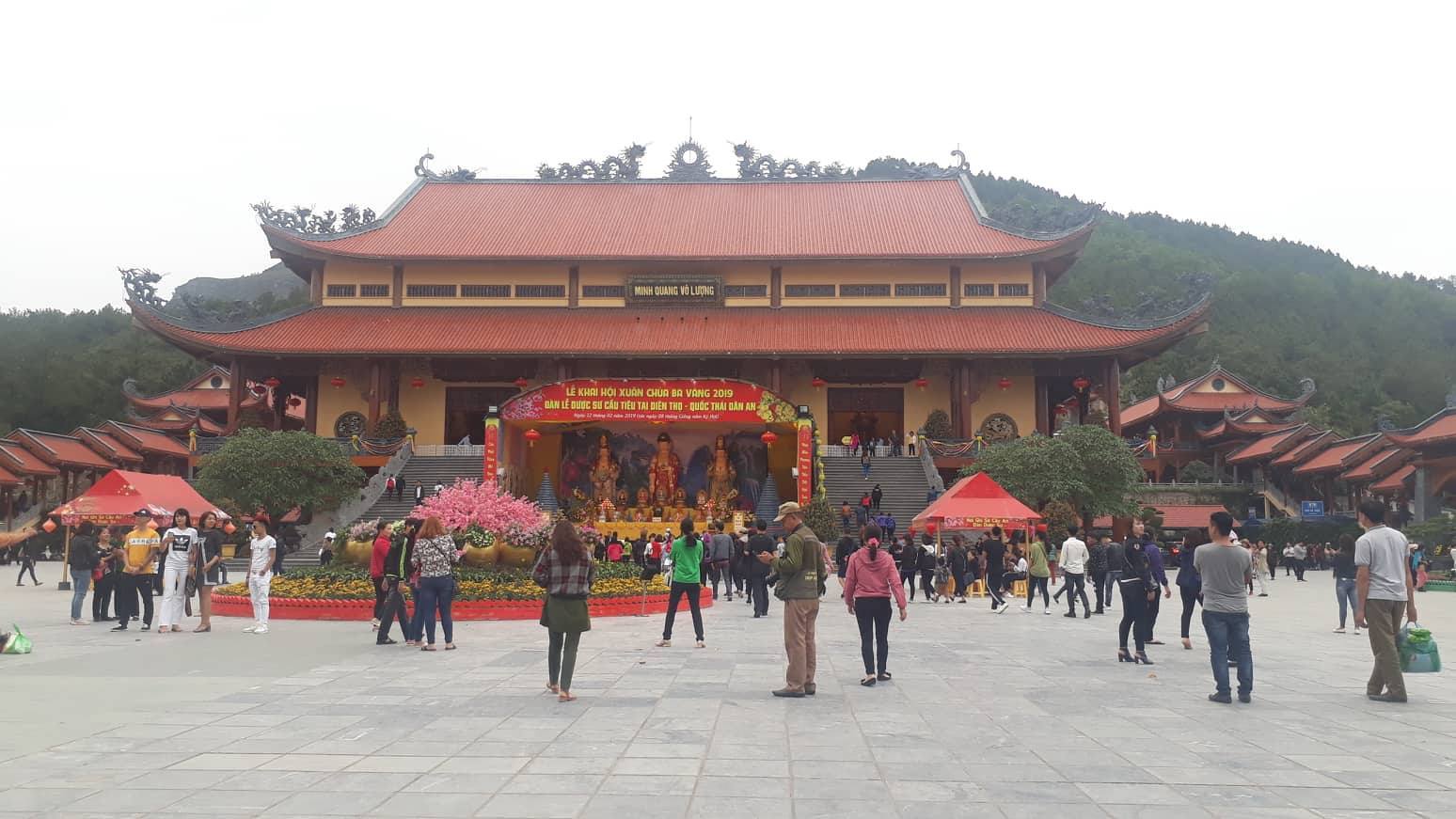 Bổ nhiệm sư Thích Trúc Thái Minh trụ trì chùa Ba Vàng có khuất tất?