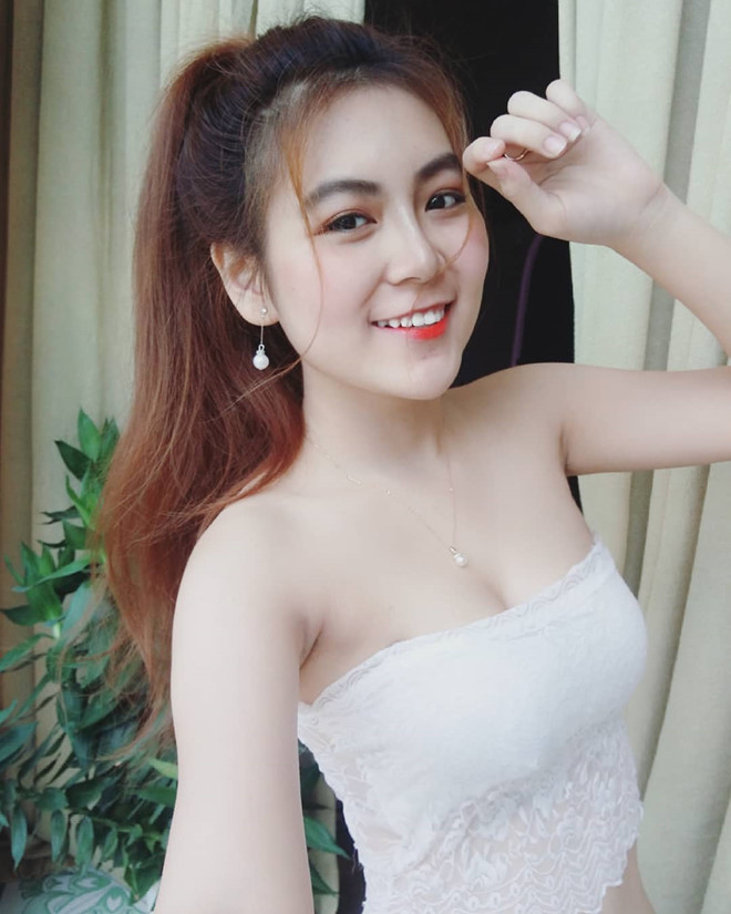 Hot girl ĐH Sư Phạm gợi cảm, số đo 3 vòng chuẩn không kém người mẫu