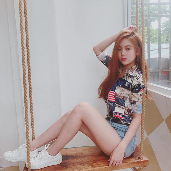 Hot girl ĐH Sư Phạm gợi cảm, số đo 3 vòng chuẩn không kém người mẫu