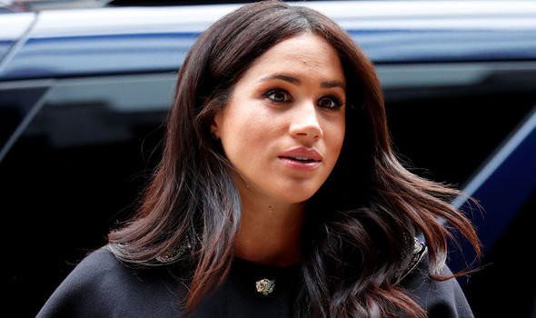 Meghan khiến dư luận dậy sóng khi lên kế hoạch chăm sóc con đầu lòng đi ngược lại quy tắc hoàng gia, cố tình dìm hàng chị dâu Kate