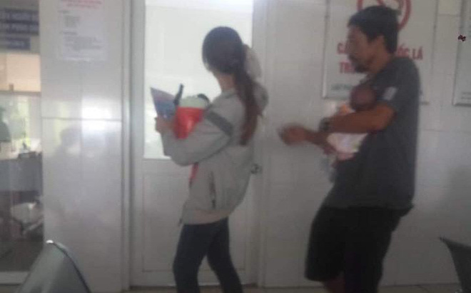 Nhặt được bé sơ sinh trong thùng rác, quyết định cuối của đôi vợ chồng hút nghìn like