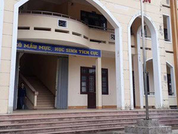 Nghi án nữ sinh bị 10 bạn nam cưỡng hiếp: Nạn nhân uống 2 ly rượu rồi không thể nhớ gì