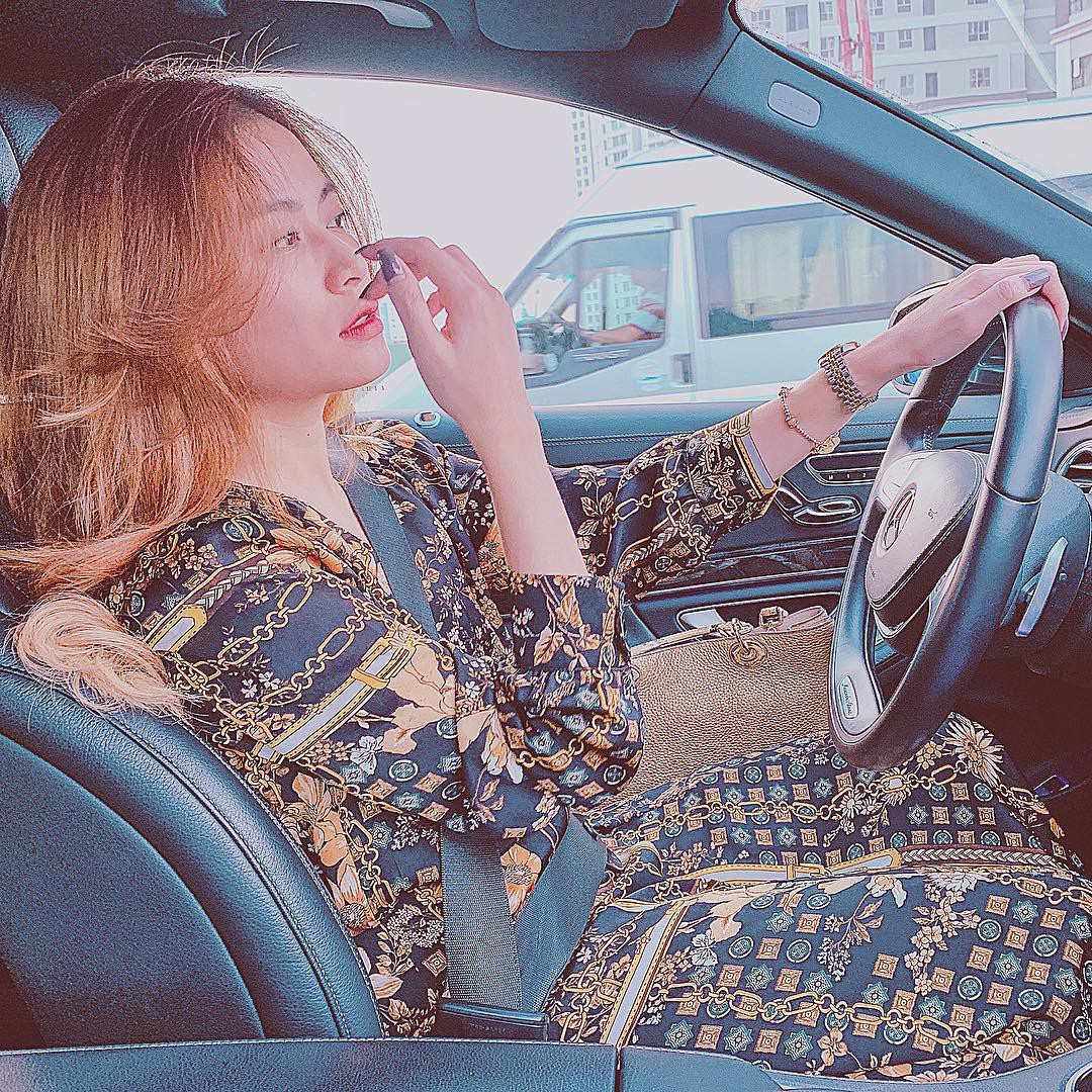 Hoàng Thùy Linh – đại gia ngầm của showbiz Việt: Sở hữu biệt thự cao cấp, xe hơi sang xịn, mua hàng hiệu không tiếc tay