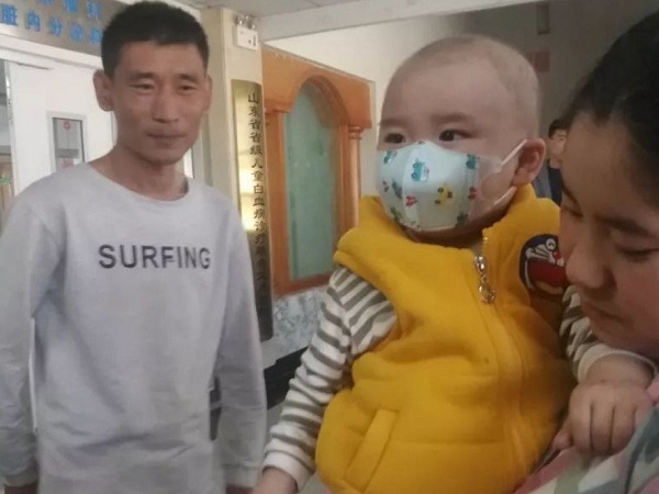 Nông dân nghèo Trung Quốc, cần tiền phẫu thuật cho con nhưng không tham của rơi và cái kết có hậu khiến triệu người cảm động Nông dân nghèo Trung Quốc, cần tiền phẫu thuật cho con nhưng không tham của rơi và cái kết có hậu khiến triệu người cảm động