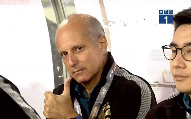 Ảnh chế Bùi Tiến Dũng nằm võng ở trận thắng lịch sử của U23 Việt Nam