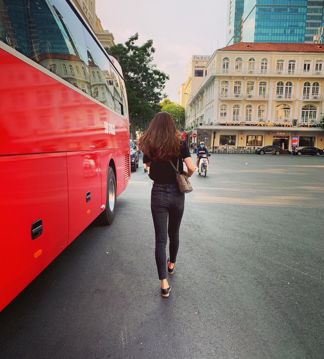 Đàm Thu Trang thường diện quanh 3 combo đơn giản này, nhưng vẻ thanh lịch và thời thượng của cô thì khó ai có thể phủ nhận