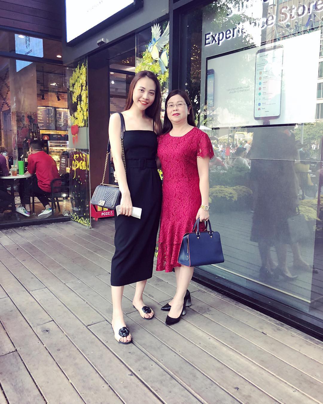 Đàm Thu Trang thường diện quanh 3 combo đơn giản này, nhưng vẻ thanh lịch và thời thượng của cô thì khó ai có thể phủ nhận