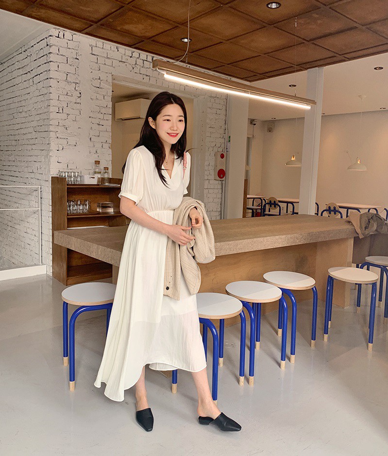 Diện váy vóc, bạn sẽ muốn mix ngay với 4 kiểu giày sau vì mặc lên quá xinh xắn và trendy