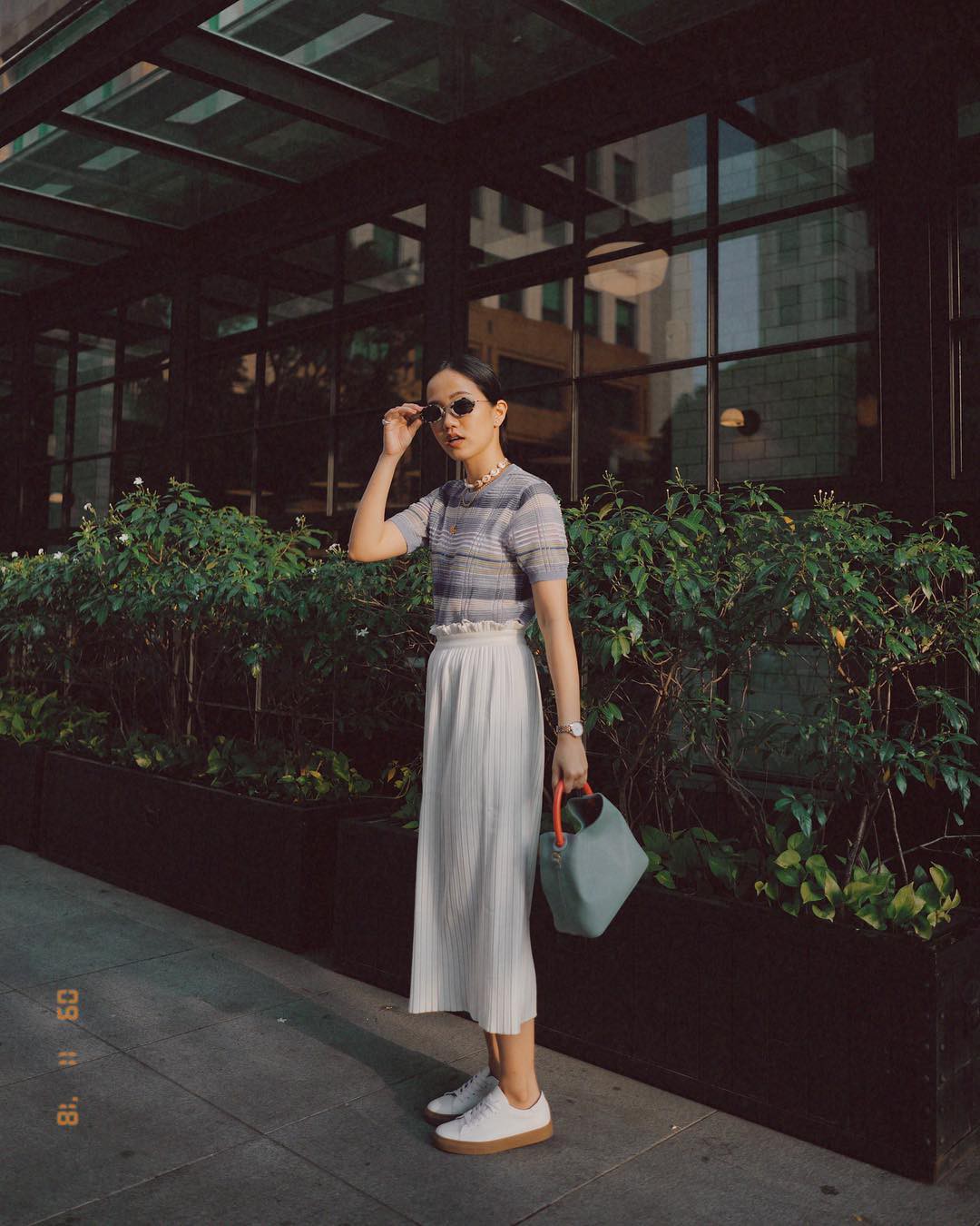 Diện váy vóc, bạn sẽ muốn mix ngay với 4 kiểu giày sau vì mặc lên quá xinh xắn và trendy