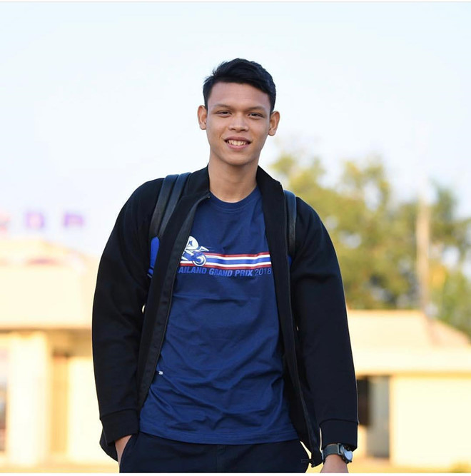 Dân mạng làm loạn Facebook cầu thủ Thái Lan chơi xấu Đình Trọng