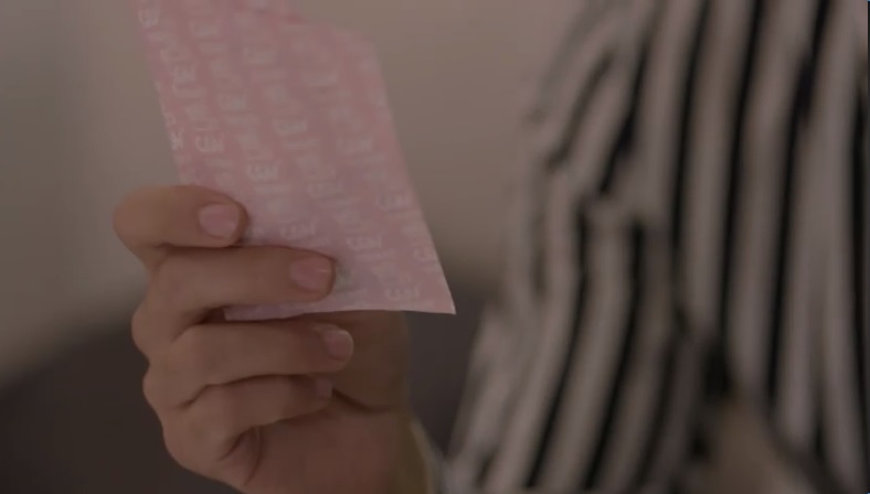 Những cô gái trong thành phố: Tùng ám chỉ ngày phản bội máy bay bà già qua câu nói này