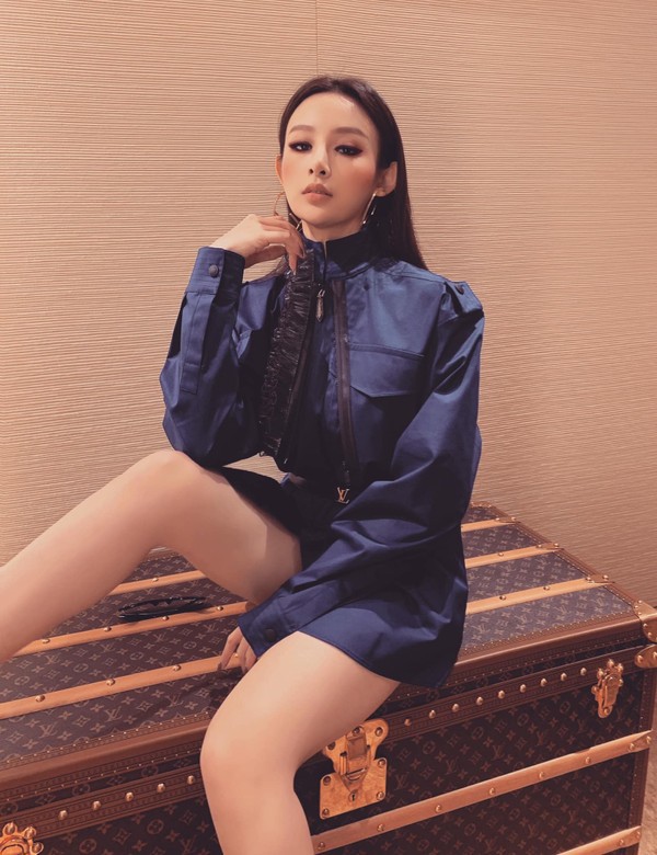 Huyền Baby khoe ảnh vòng 1 hớ hênh, bị antifan chê ‘xập xệ’ và lời đáp trả khiến ai cũng nể phục