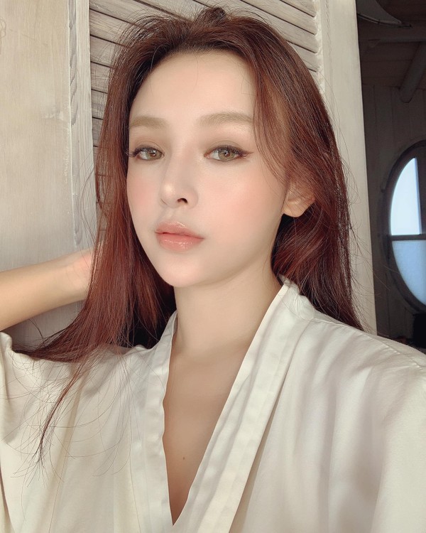 Huyền Baby khoe ảnh vòng 1 hớ hênh, bị antifan chê ‘xập xệ’ và lời đáp trả khiến ai cũng nể phục