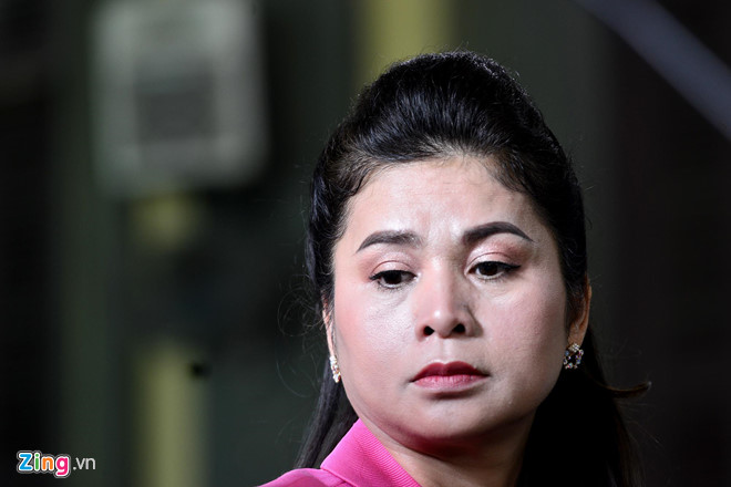 Vợ chồng Trung Nguyên truy vấn nhau tiền mua siêu xe, làm từ thiện Vợ chồng Trung Nguyên truy vấn nhau tiền mua siêu xe, làm từ thiện