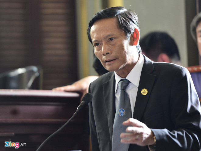 Vợ chồng Trung Nguyên truy vấn nhau tiền mua siêu xe, làm từ thiện Vợ chồng Trung Nguyên truy vấn nhau tiền mua siêu xe, làm từ thiện