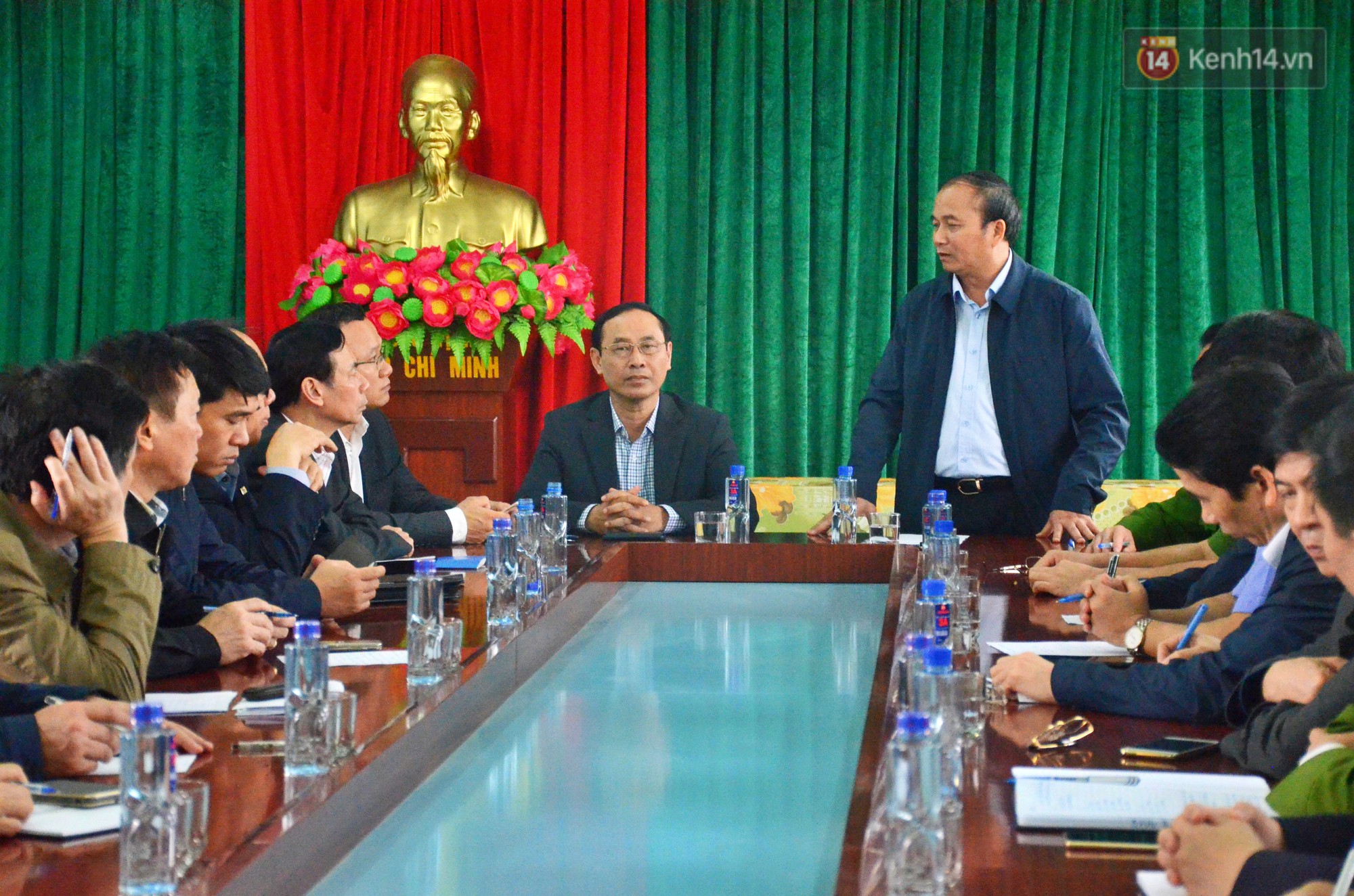 Lời kể ám ảnh của nhân chứng vụ xe khách đâm đoàn đưa tang: Tất cả bị đâm văng giữa đường, chưa bao giờ có vụ tai nạn nào kinh hoàng đến vậy