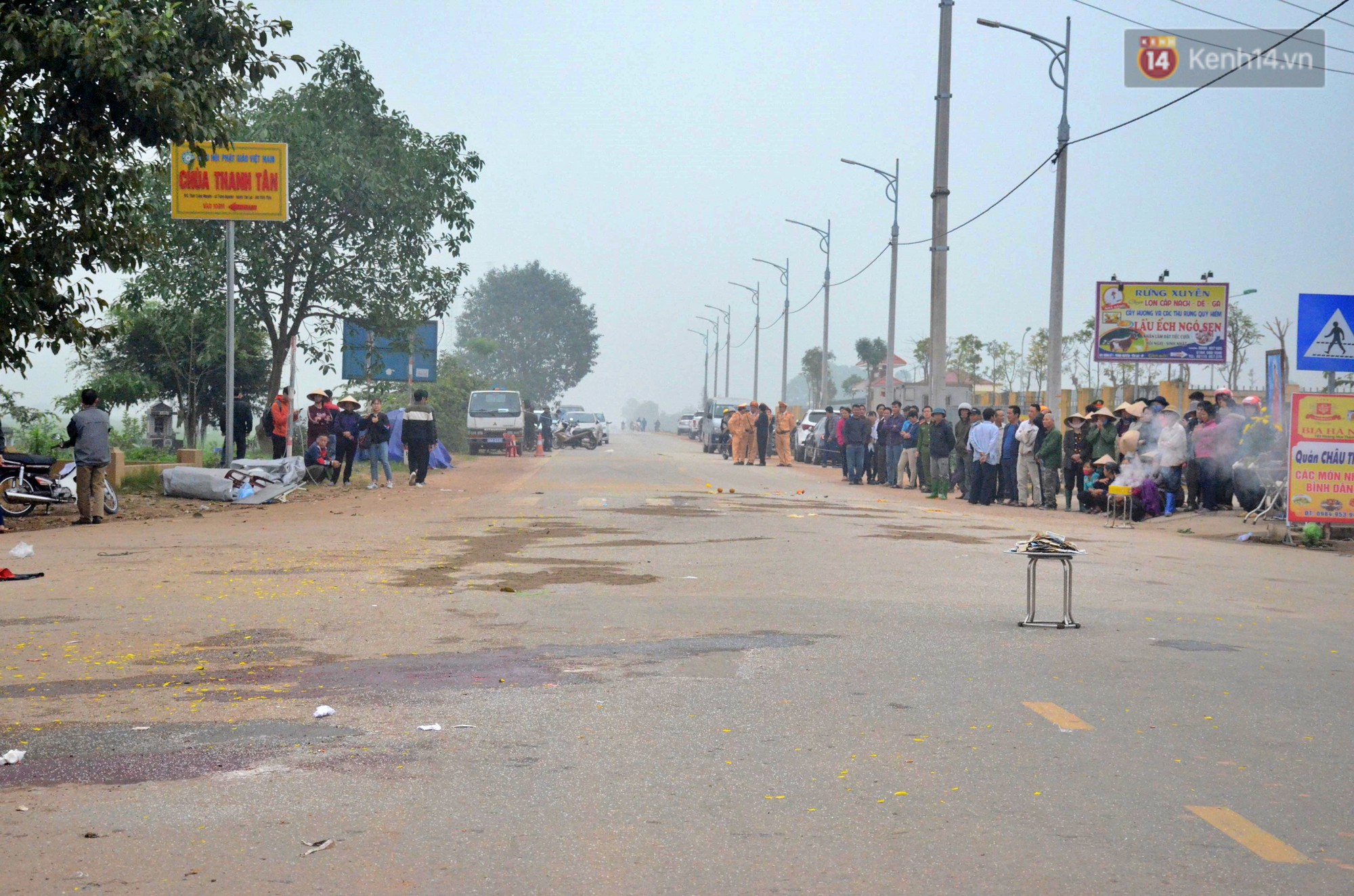 Lời kể ám ảnh của nhân chứng vụ xe khách đâm đoàn đưa tang: Tất cả bị đâm văng giữa đường, chưa bao giờ có vụ tai nạn nào kinh hoàng đến vậy