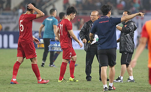 Bùi Tiến Dũng: Luôn yên tâm mỗi khi có Đình Trọng trước mặt