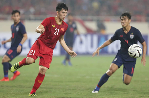 Bùi Tiến Dũng: Luôn yên tâm mỗi khi có Đình Trọng trước mặt