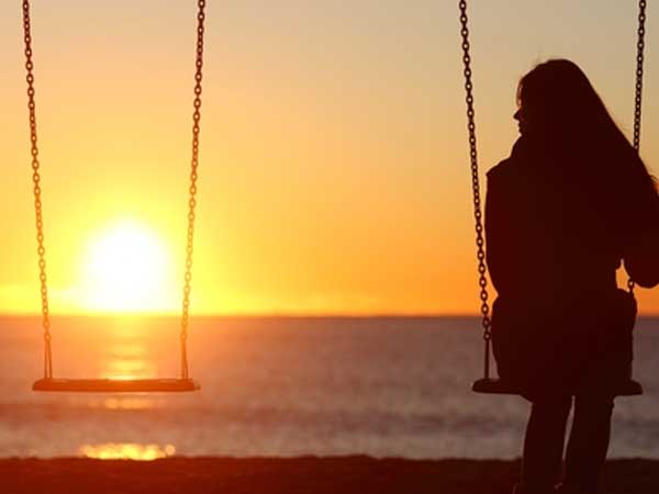 Anh dừng liên lạc sau lần đầu bị tôi từ chối cử chỉ thân mật