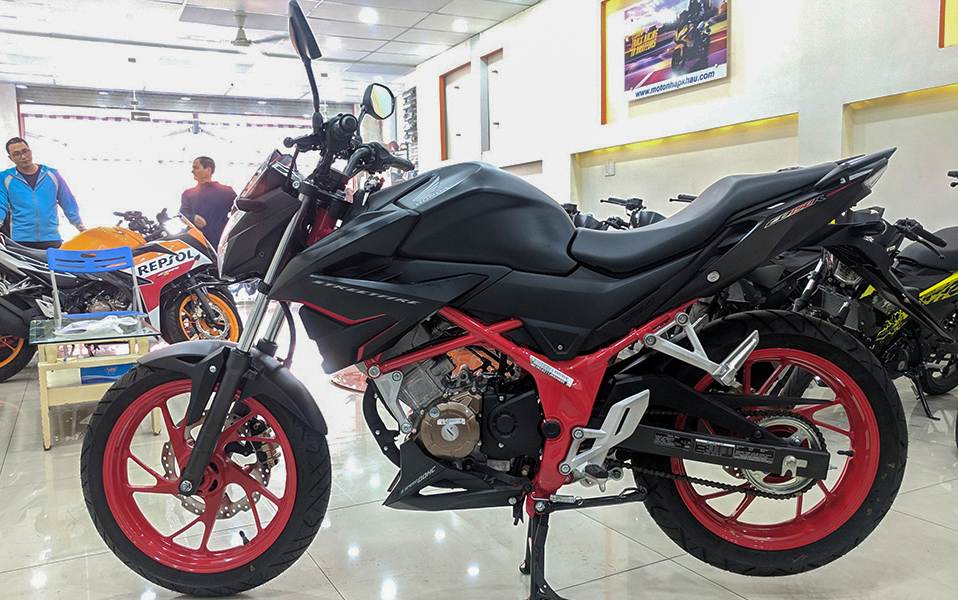Honda CB150R Streetfire - xe côn tay giá 69 triệu cho giới trẻ Việt