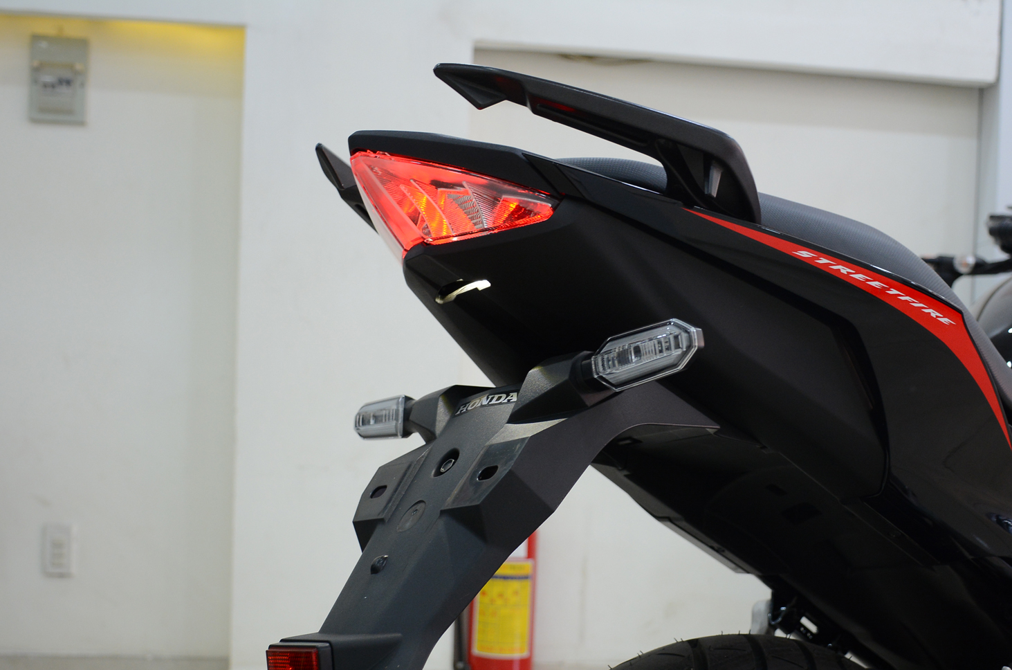 Honda CB150R Streetfire - xe côn tay giá 69 triệu cho giới trẻ Việt