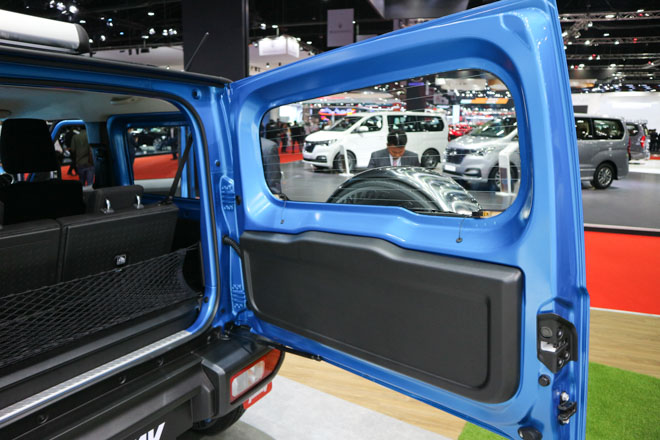 Suzuki Jimmy ra mắt tại Thái Lan với mức giá siêu khủng, nhập nguyên chiếc từ Nhật Bản