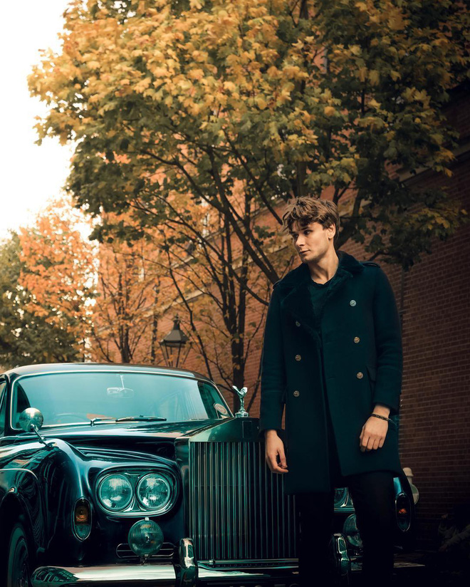 Rich kid Australia 15 tuổi mới biết bố mình là tỷ phú; cuộc sống ngập trong siêu xe, du thuyền và biệt thự