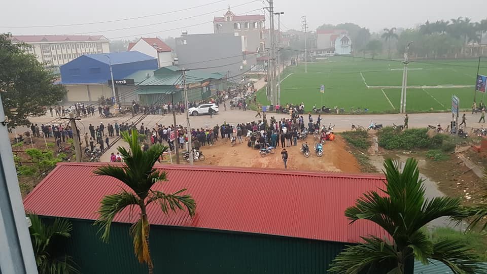 Vĩnh Phúc: Ô tô khách tông kinh hoàng vào đoàn xe đưa tang, 7 người chết, nhiều người bị thương nặng