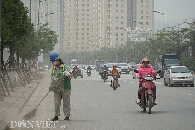 ẢNH: Nhiều tòa nhà ở Hà Nội chìm trong sương mù do ô nhiễm
