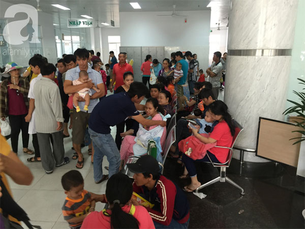 Hàng ngàn bệnh nhi đi viện vì tiêu chảy, sốc nhiệt tại TP.HCM: Cảnh báo những căn bệnh mùa nắng nóng Hàng ngàn bệnh nhi đi viện vì tiêu chảy, sốc nhiệt tại TP.HCM: Cảnh báo những căn bệnh mùa nắng nóng