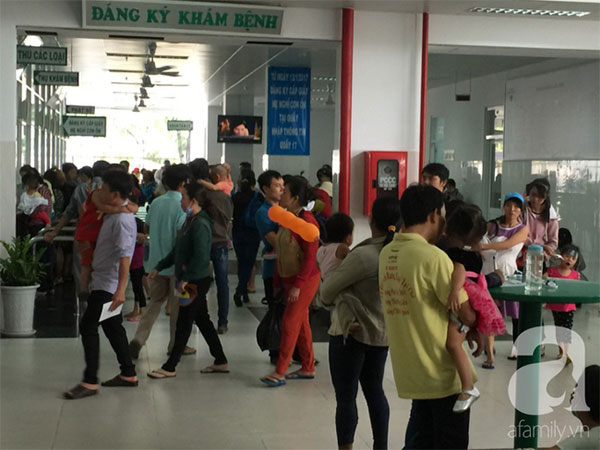 Hàng ngàn bệnh nhi đi viện vì tiêu chảy, sốc nhiệt tại TP.HCM: Cảnh báo những căn bệnh mùa nắng nóng Hàng ngàn bệnh nhi đi viện vì tiêu chảy, sốc nhiệt tại TP.HCM: Cảnh báo những căn bệnh mùa nắng nóng