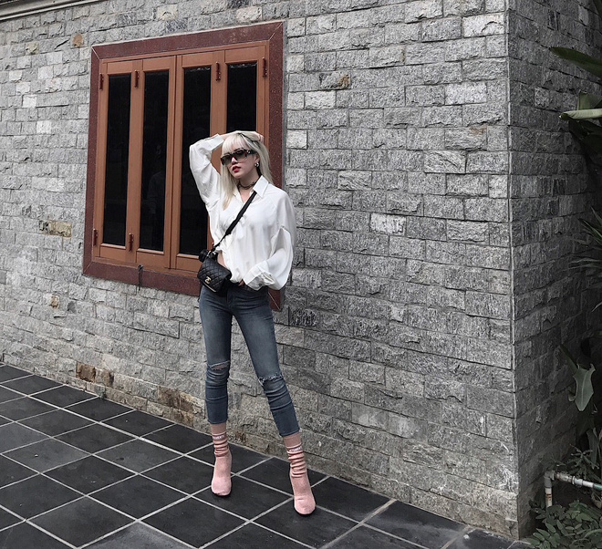 Nên gọi Thiều Bảo Trâm là cô gái thông minh, biết mix đồ khoe dáng chuẩn mà không hề phản cảm, phô phang