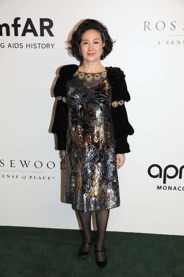 Từ vụ Chân Tử Đan bị kỳ thị đến bê bối giành chỗ ở showbiz Hoa ngữ