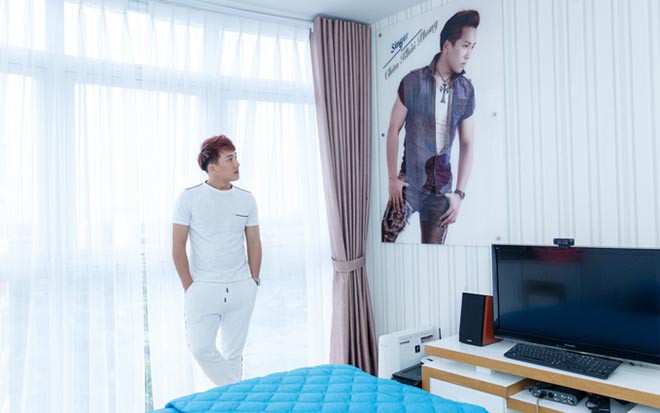 Cuộc sống giàu có, cát-xê khủng tới mức bất ngờ của ca sĩ hội chợ Châu Khải Phong