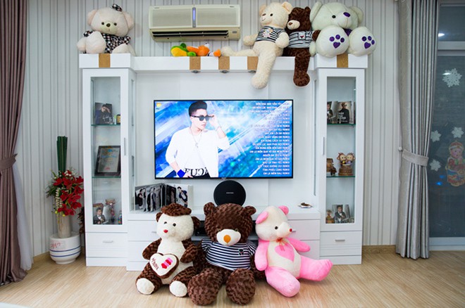 Cuộc sống giàu có, cát-xê khủng tới mức bất ngờ của ca sĩ hội chợ Châu Khải Phong