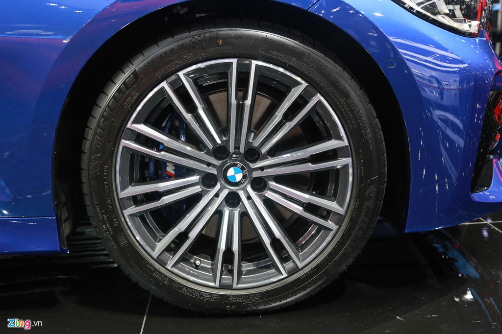 Chi tiết BMW 3-Series 2019 chờ ngày về VN, đối thủ Mercedes C-Class