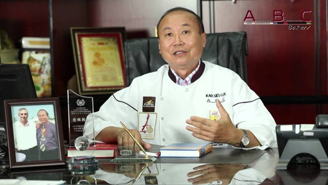 Tốn hơn 80 tỷ để kết thúc cho 1 cuộc hôn nhân từng khiến người ta ngưỡng mộ, đọng lại là hình ảnh đối nghịch ê chề và xót xa thế!