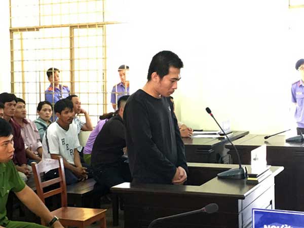 La làng xe mất thắng cho người khác tránh, tài xế bị phạt 10 tháng tù