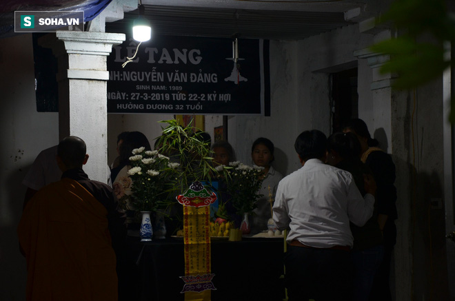 Cuộc tranh luận đau lòng trong đám tang thanh niên bị xe khách đâm chết ở Vĩnh Phúc